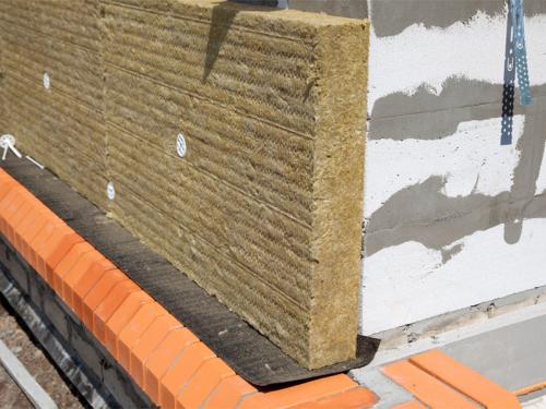 Как утеплить фундамент дома снаружи. Выбор материалов и технология утепления