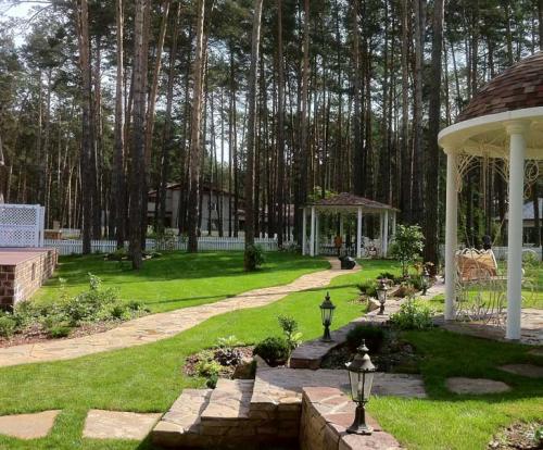 Как определить местоположение беседки в саду. Особенности выбора месторасположения беседки на участке