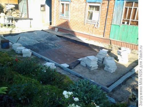 Как правильно выровнять площадку для строительства беседки. Как мы делали площадку под шатровую беседку и автостоянку