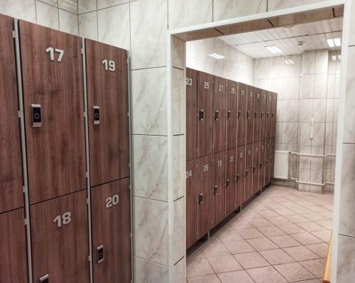 Материал шкафчика раздевалки: что выбрать для долговечности и комфорта 10 Материал шкафчика раздевалки: что выбрать для долговечности и комфорта 10