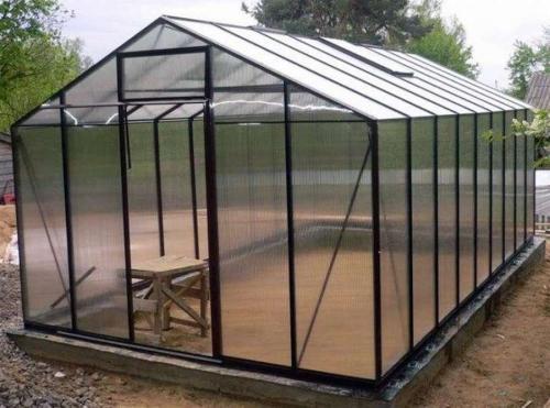 Стройте свою теплицу: простые инструкции для создания двухскатной теплицы из профильной трубы 04 Стройте свою теплицу: простые инструкции для создания двухскатной теплицы из профильной трубы 04