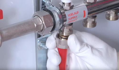 Теплый пол водяной коллектор. Подключение труб теплого пола к гребенке