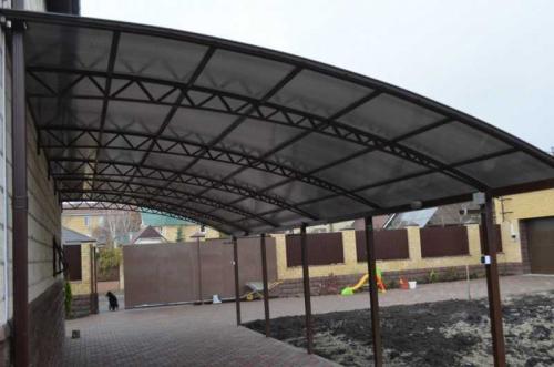 Навес для машины из поликарбоната своими руками. Навес из поликарбоната — поэтапный мастер-класс для изготовления своими руками, преимущества навеса, особенности конструкции