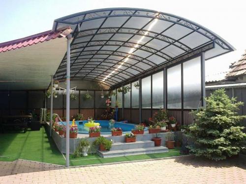 Навес для машины из поликарбоната своими руками. Навес из поликарбоната — поэтапный мастер-класс для изготовления своими руками, преимущества навеса, особенности конструкции