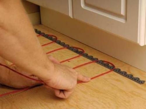 Электрический теплый пол под линолеум. Виды нагревательных элементов и особенности их использования