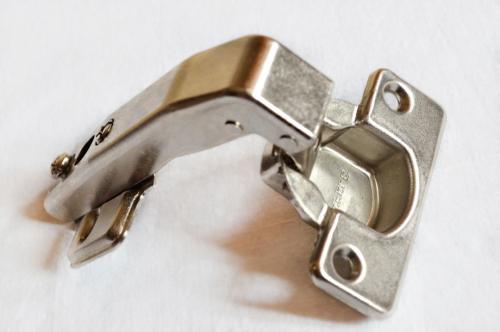 Виды дверных петель для шкафов. Виды петель по конструкции