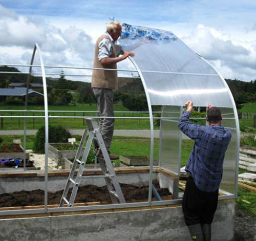 Какие дополнительные услуги могут увеличить стоимость установки теплицы. Сколько стоит монтаж теплицы из поликарбоната