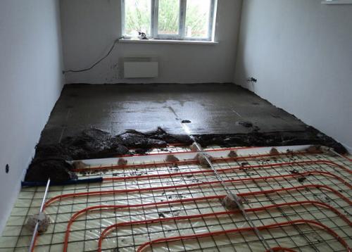 Водяной теплый пол своими руками под стяжку. Какие виды стяжек подходят к водяному теплому полу 04