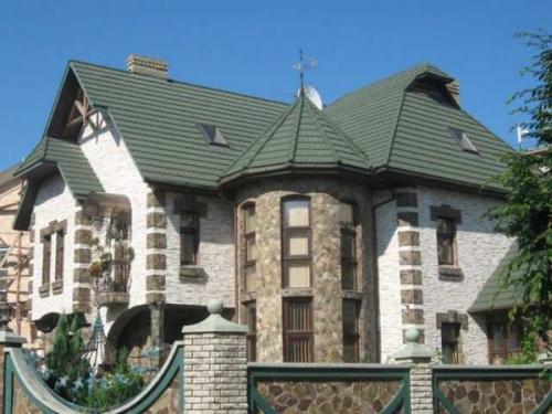 Как правильно покрыть крышу металлочерепицей своими руками. Типы защитно-декоративных внешних покрытий