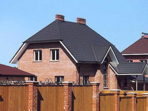 Как правильно покрыть крышу металлочерепицей своими руками. Типы защитно-декоративных внешних покрытий