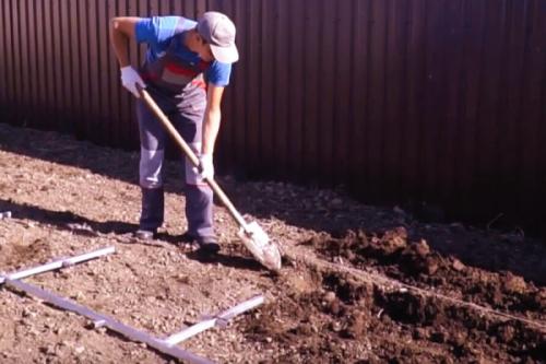 Как правильно установить парник из поликарбоната в Москве 08