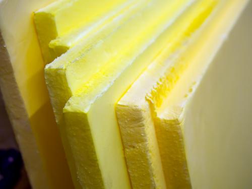 Какие материалы можно использовать для теплоизоляции стен деревянного дома в Москве