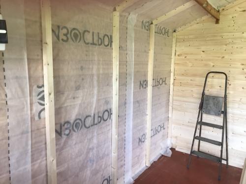 Какие этапы необходимо пройти при утеплении деревенского дома изнутри