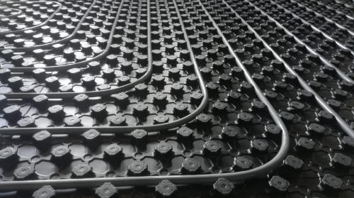 Теплый пол водяной. Устройство теплого пола водяного на бетонном основании.