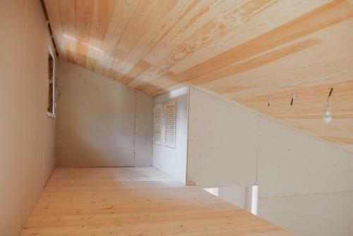 Как построить недорогой дачный дом в современном.. Современный недорогой дачный дом с проектом (скачать)