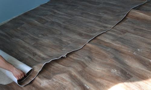 Демонтаж линолеума. Роман Неглядов