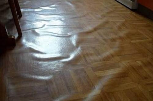 Как удалить ворс от линолеума. Можно ли стелить новый линолеум поверх старого