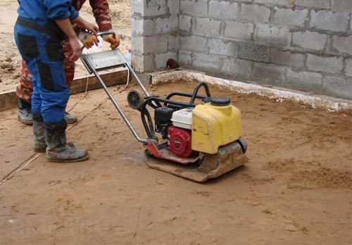 Полы по грунту на первом этаже частного дома без подвала. Схемы устройства пола по грунту в доме, подвале, гараже или бане 07