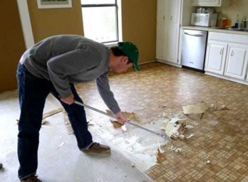 Клей под линолеум. Достоинства и недостатки приклеивания линолеума