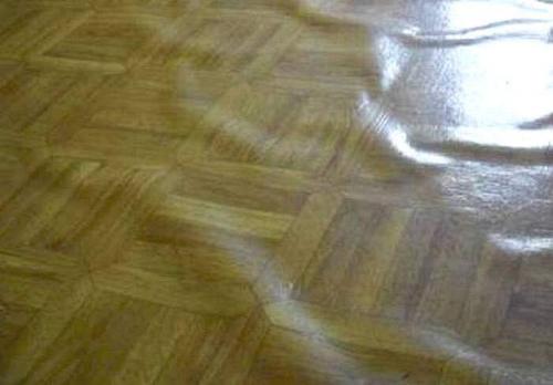 Нужно ли клеить линолеум к бетонному полу. Нужно ли приклеивать линолеум к полу в квартире или не обязательно это делать?