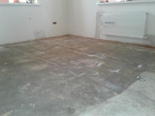 Как избежать пузырьков воздуха при заливке наливного пола. Что будет, если не выгонять пузыри воздуха из наливного пола