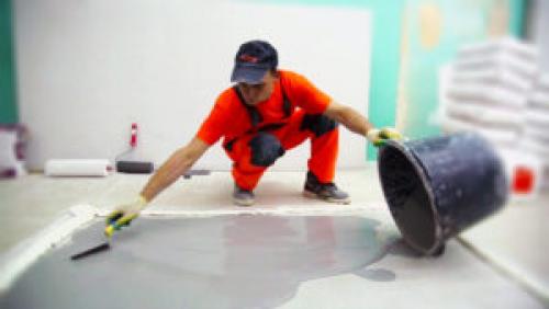 Какие особенности ухода за наливным полом. Особенности укладки наливного пола