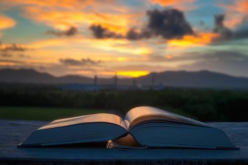 Слишком яркое освещение приводит к. Портится ли зрение, если читать при плохом освещении?