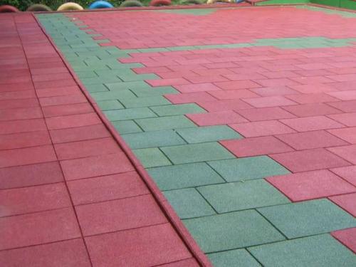 Резиновое покрытие для двора. Резиновые дорожки для дачи: особенности материала, мастер-класс по укладке и монтажу на различные поверхности, интересные идеи дизайна дорожки (фото + видео)