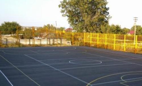 Резиновое покрытие для спортивной площадки. Какое покрытие спортивных площадок считается качественным?