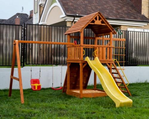 Детская площадка на даче. Детские площадки для дачи — игровые комплексы и идеи при постройке площадки для детей (80 фото)