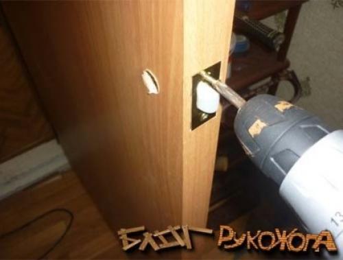 Инструкция по установке замка в межкомнатную дверь. Как правильно врезать замок вмежкомнатную дверь