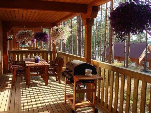 Закрытая летняя кухня с мангалом. Открытая или закрытая летняя кухня: достоинства и недостатки