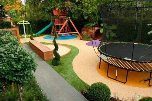 Как обустроить детскую площадку с помощью подручных средств. 25 дачных идей, которым обрадуется каждый ребенок 32