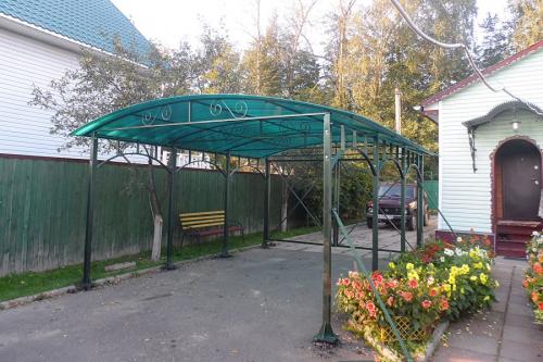 Навес из поликарбоната к дому. Навесы из поликарбоната — самостоятельное изготовление и особенности проектирования (100 фото)