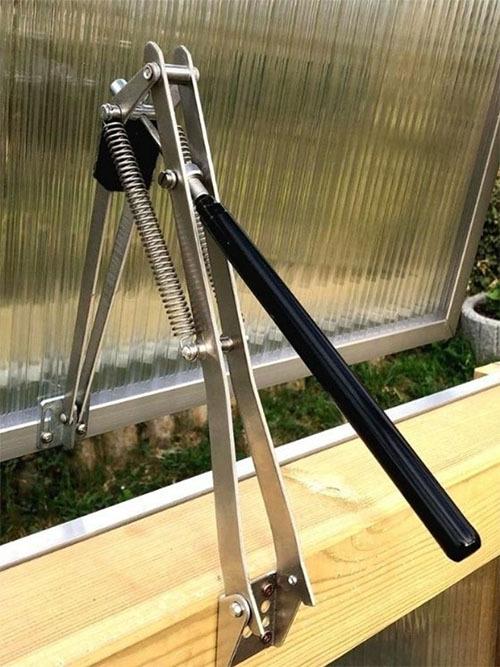 Как установить тепличные створки. Устройство автоматического проветривания теплиц